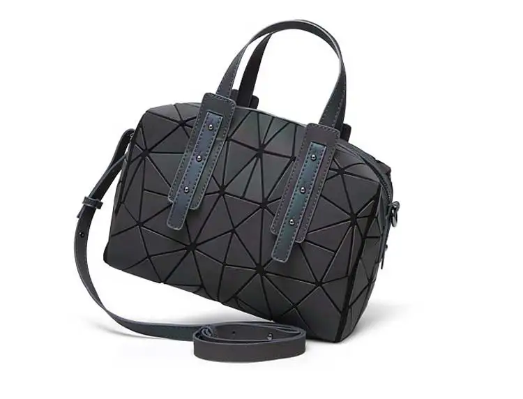 Bolsa feminina Boston, bolsas femininas com lantejoulas a laser, bolsa geométrica luminosa, bolsa transversal para usar no ombro, modelo 2024.
bolsa feminina Boston Handbags for girls women Laser sequins Luminous geometric bag over shoulder crossbody bags for women 2024 - Imagem 14