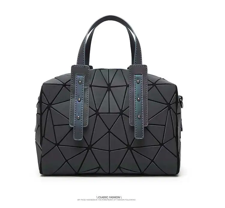 Bolsa feminina Boston, bolsas femininas com lantejoulas a laser, bolsa geométrica luminosa, bolsa transversal para usar no ombro, modelo 2024.
bolsa feminina Boston Handbags for girls women Laser sequins Luminous geometric bag over shoulder crossbody bags for women 2024 - Imagem 17