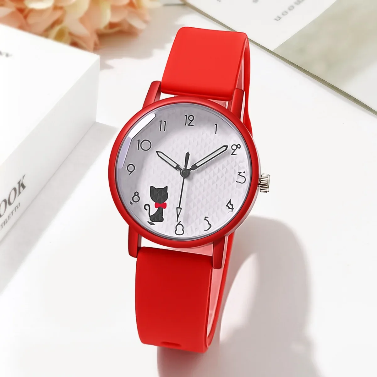 Relógio feminino de quartzo com mostrador de gatinho fofo e pulseira de silicone, ideal para esportes e para presente de aniversário.
Cute Girl Quartz Watch Lovely Cat Dial Silicone Strap Women Wristwatches Sport Ladies Watches Relógio Feminino Birthday Gift - Imagem 22